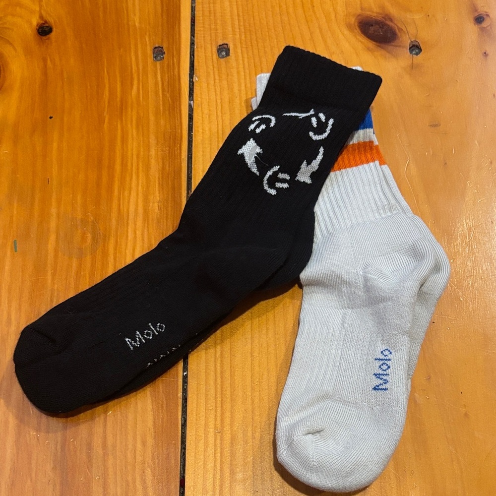 New! MOLO Boys 2-Pack Pairs Crew Socks Black / Colorful Stripe Denmark